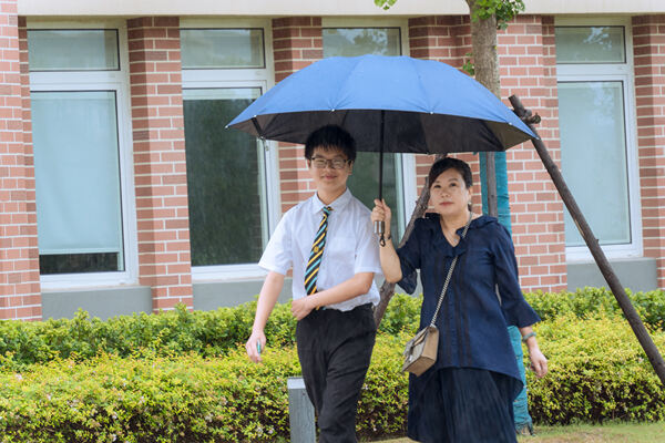 开学报到日,南通惠立学校